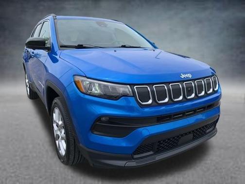 2022 Jeep Compass Latitude Lux