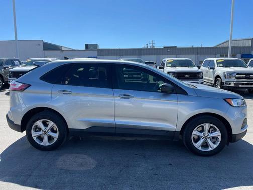 2024 Ford Edge SE