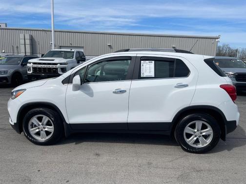 Summit White 2020 Chevrolet Trax LT