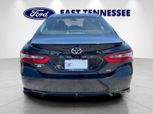 Midnight Black 2024 Toyota Camry SE