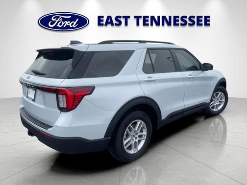 White Metallic 2026 Ford Explorer Active