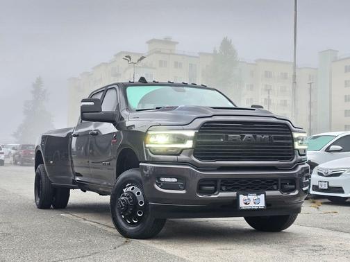 2024 RAM 3500 Laramie Crew Cab 4x4 8' Box