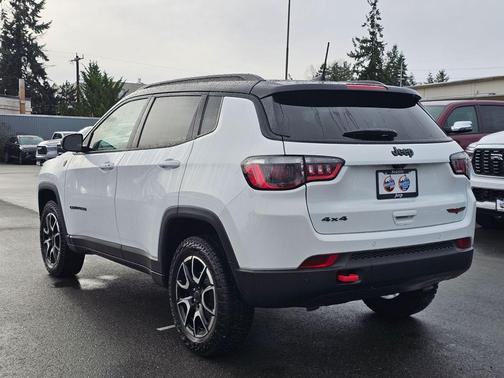 2026 Jeep Compass Trailhawk