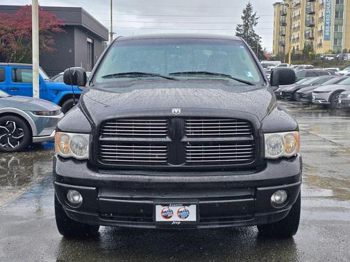 Black Clearcoat 2005 Dodge Ram 1500 SLT Quad Cab