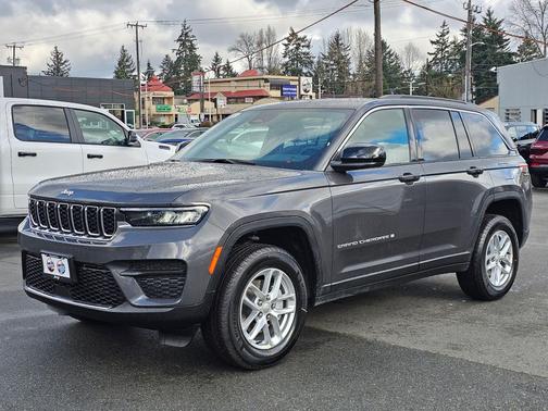 2026 Jeep Grand Cherokee Laredo