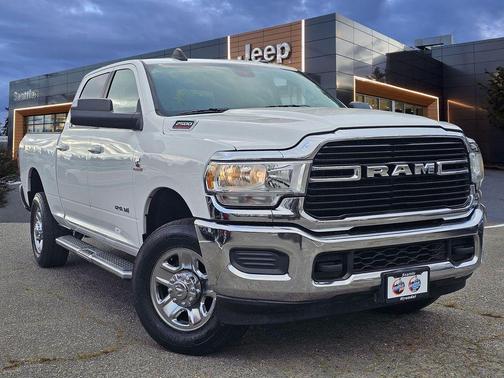 Bright White Clearcoat 2020 RAM 2500 Big Horn Crew Cab 4x4 6'4' Box