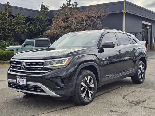 Deep Black 2020 Volkswagen Atlas Cross Sport 2.0T SE