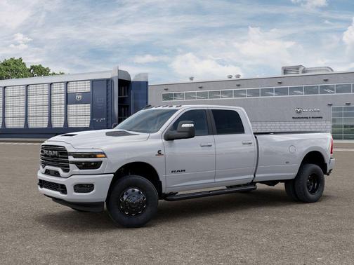 Bright White Clearcoat 2026 RAM 3500 Laramie Crew Cab 4x4 8' Box