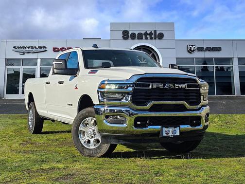 2025 RAM 3500 Big Horn Crew Cab 4x4 8' Box