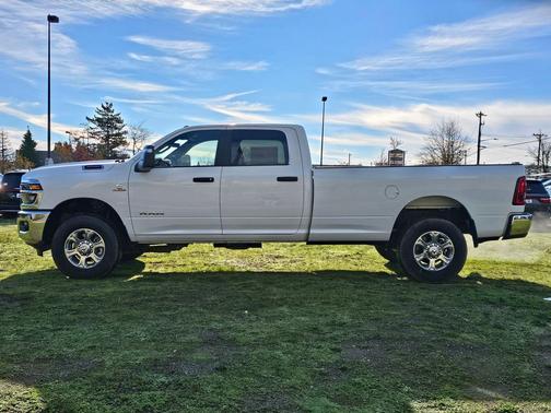 2025 RAM 3500 Big Horn Crew Cab 4x4 8' Box