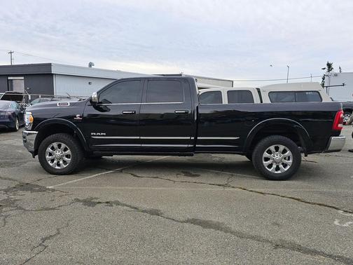 2020 RAM 3500 Limited Crew Cab 4x4 8' Box