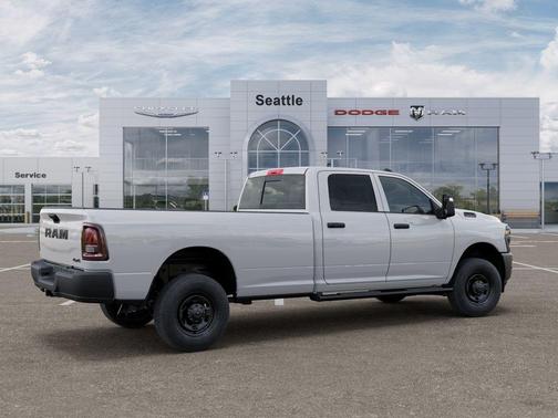 Bright White Clearcoat 2026 RAM 2500 Tradesman Crew Cab 4x4 8' Box