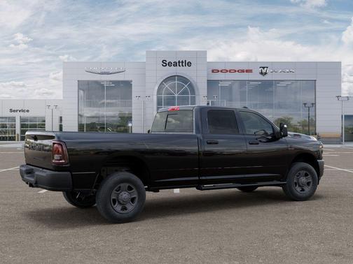 Diamond Black Crystal Pearlcoat 2026 RAM 3500 Tradesman Crew Cab 4x4 8' Box