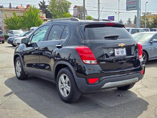 Black Metallic 2020 Chevrolet Trax LT