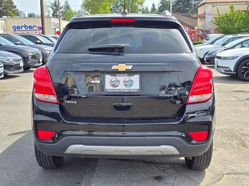 Black Metallic 2020 Chevrolet Trax LT