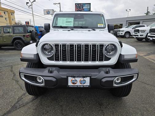 2026 Jeep Wrangler 4-Door Sahara 4x4