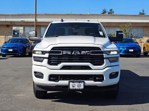 2025 RAM 2500 Big Horn Crew Cab 4x4 6'4' Box