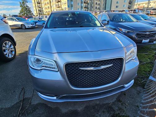 2015 Chrysler 300 Limited