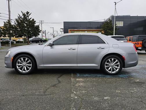 2015 Chrysler 300 Limited