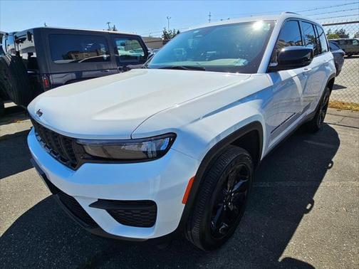 2023 Jeep Grand Cherokee Altitude