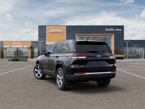 Diamond Black Crystal Pearlcoat 2026 Jeep Grand Cherokee Limited