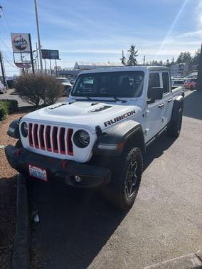 Bright White Clearcoat 2021 Jeep Gladiator Rubicon