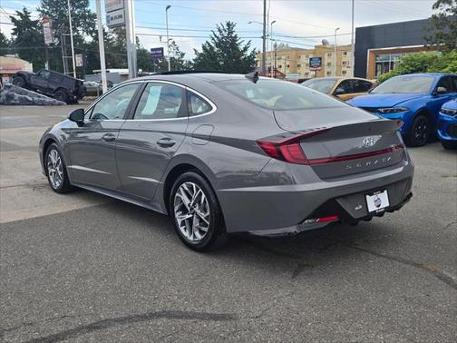 2022 Hyundai SONATA SEL