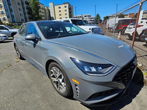2022 Hyundai SONATA SEL
