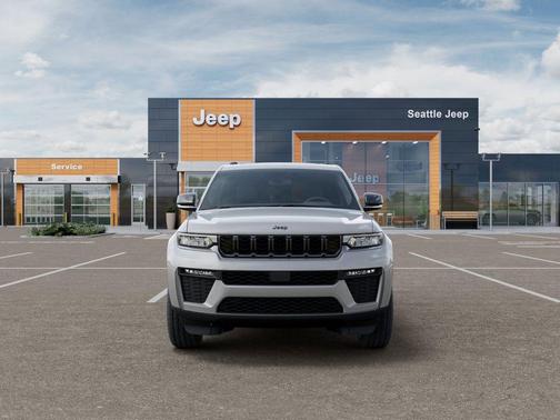 Silver Zynith 2026 Jeep Grand Cherokee Limited