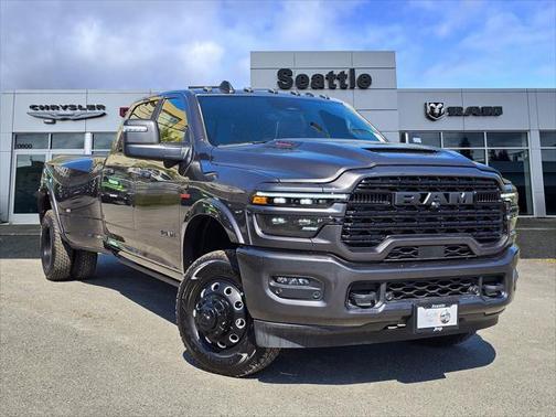 2025 RAM 3500 Limited Crew Cab 4x4 8' Box