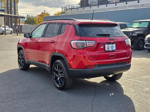 2026 Jeep Compass Latitude