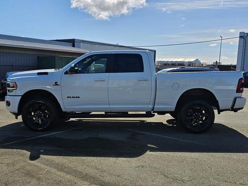 Bright White 2022 RAM 2500 Big Horn Crew Cab 4x4 6'4' Box
