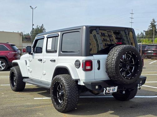 Bright White 2020 Jeep Wrangler Unlimited Sahara
