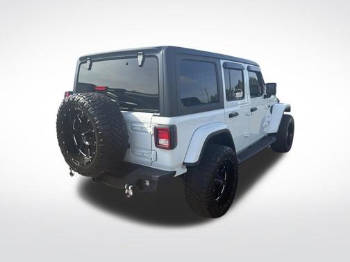 Bright White 2020 Jeep Wrangler Unlimited Sahara