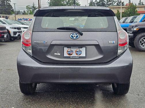 Magnetic Gray Metallic 2014 Toyota Prius c Three