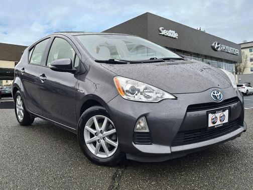 Magnetic Gray Metallic 2014 Toyota Prius c Three