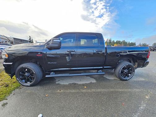 2024 RAM 2500 Laramie Crew Cab 4x4 6'4' Box