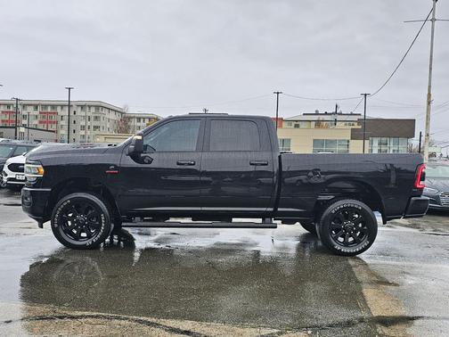 2024 RAM 2500 Laramie Crew Cab 4x4 6'4' Box