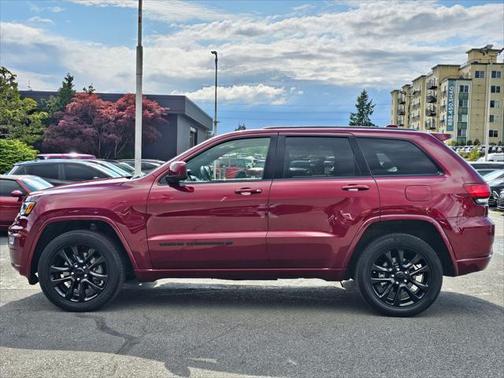 2022 Jeep Grand Cherokee Laredo