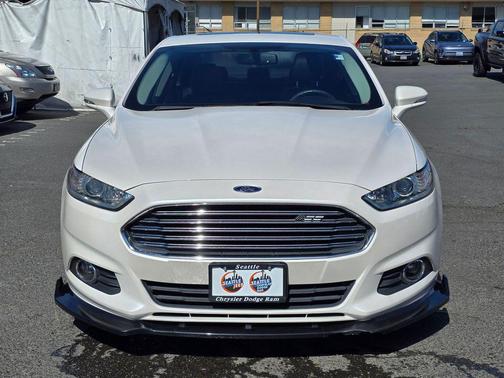 White Platinum 2016 Ford Fusion SE