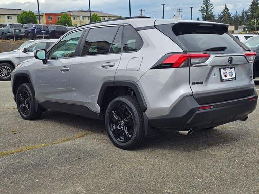 Silver Sky Metallic 2022 Toyota RAV4 XLE