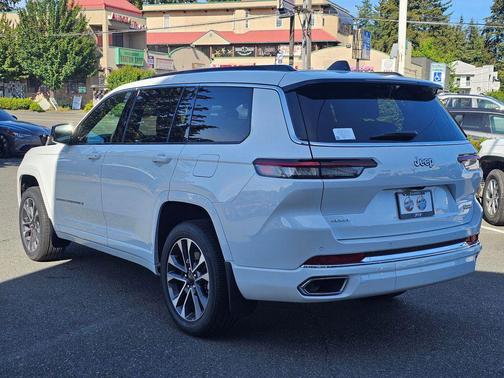 Bright White Clearcoat 2024 Jeep Grand Cherokee L Overland
