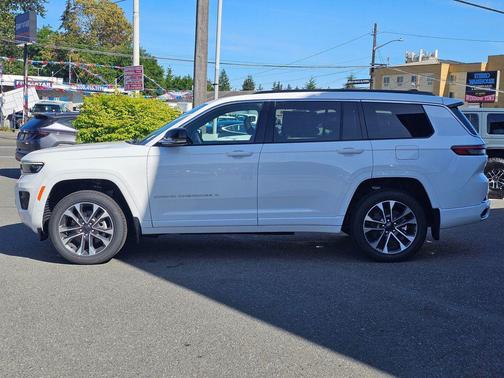 Bright White Clearcoat 2024 Jeep Grand Cherokee L Overland