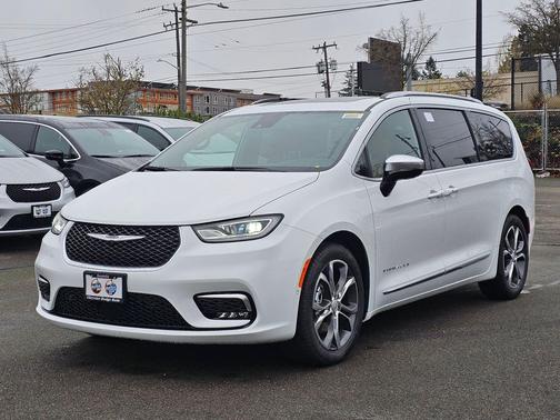 2026 Chrysler Pacifica L