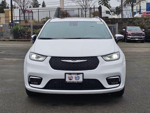 2026 Chrysler Pacifica L