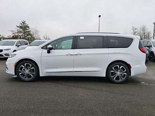 2026 Chrysler Pacifica L
