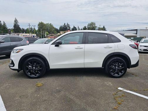 Platinum White Pearl 2024 Honda HR-V Sport