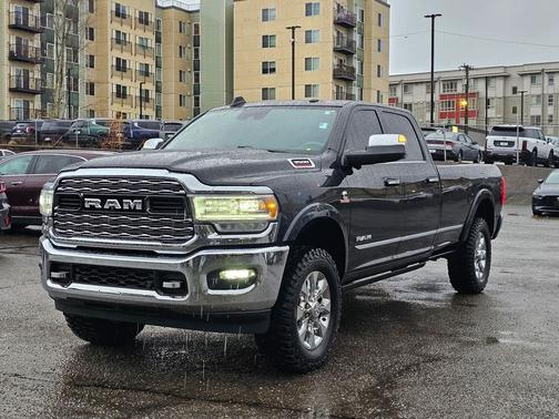 2020 RAM 3500 Limited Crew Cab 4x4 8' Box