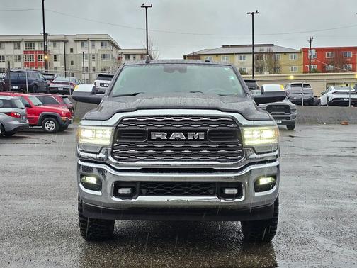 2020 RAM 3500 Limited Crew Cab 4x4 8' Box