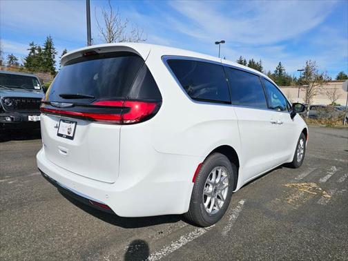 2025 Chrysler Pacifica L